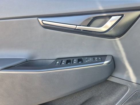 New 2025 Kia EV6 Light w/ Light LR Technology Package image 6