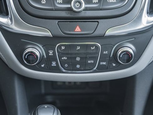 Used 2021 Chevrolet Equinox Premier image 27