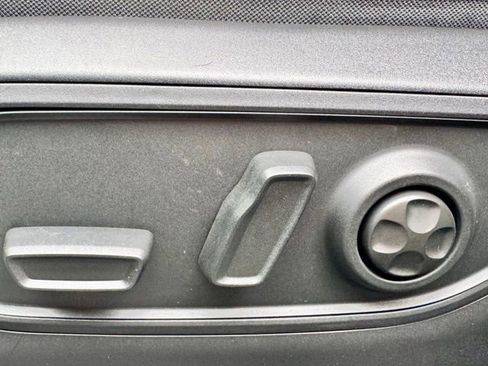 Used 2022 Jeep Grand Cherokee Limited image 15