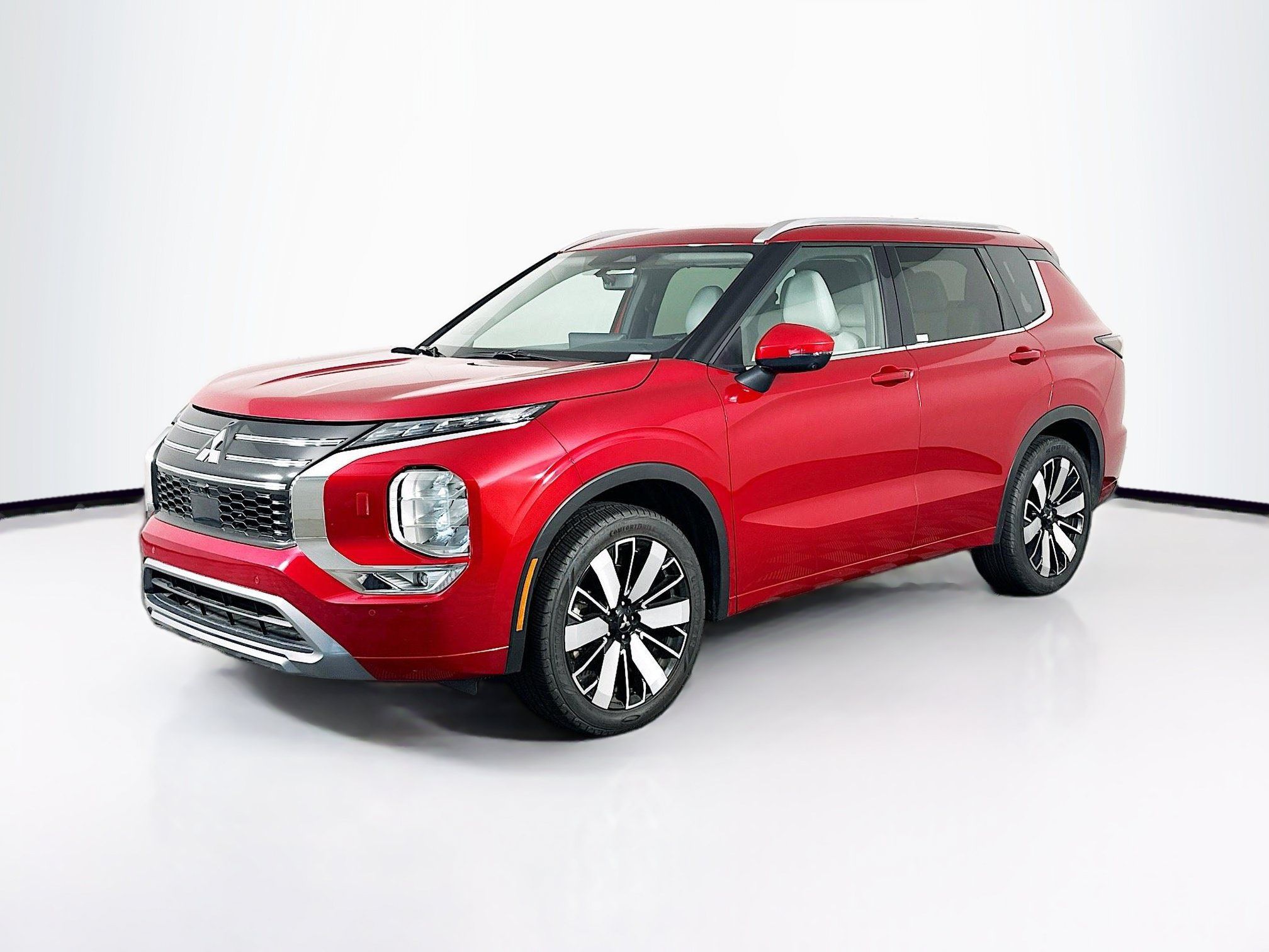 Used 2025 Mitsubishi Outlander SEL AWD/4WD image 3