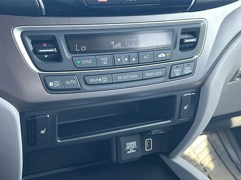 Used 2019 Honda Pilot EX-L image 33