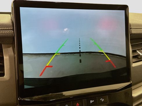 Used 2024 Ford Expedition Max XLT image 23