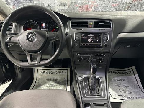 Used 2016 Volkswagen e-Golf SE image 19