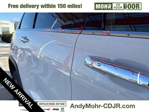 Used 2017 Jeep Grand Cherokee Limited image 30