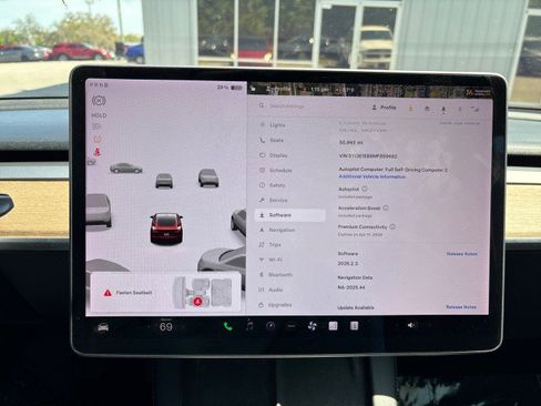 Used 2021 Tesla Model 3 Long Range image 18