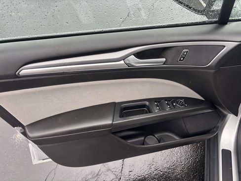 Used 2014 Ford Fusion S image 13