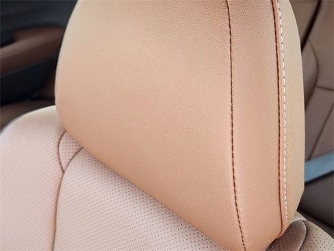 Certified 2022 Subaru Outback Touring XT w/ Popular Package #2 image 15