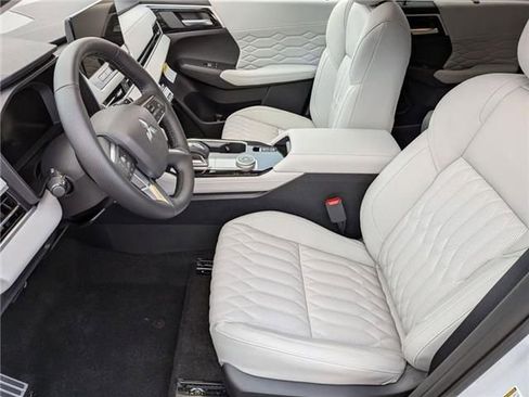 New 2026 Mitsubishi Outlander SEL AWD/4WD image 10