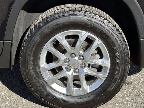 Used 2023 Chevrolet Traverse LS w/ Safety Package image 11