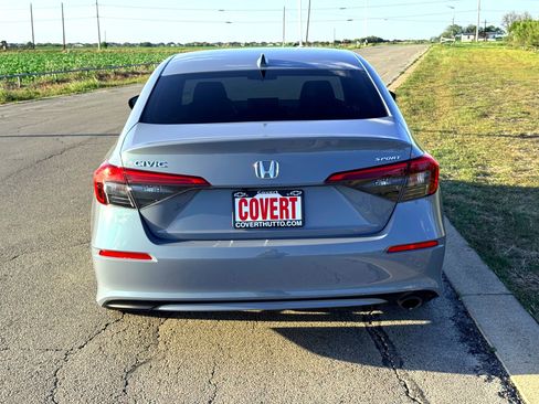 Used 2022 Honda Civic Sport image 7