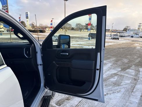 Used 2021 GMC Sierra 2500 Denali w/ Denali Ultimate Package image 16