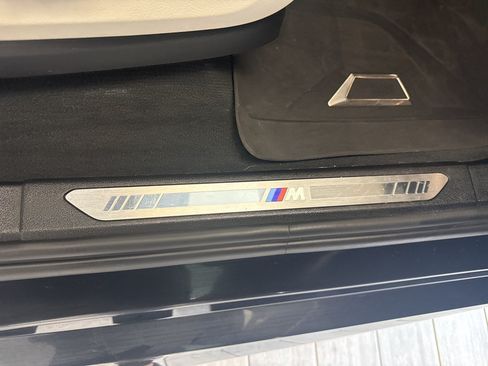 Used 2021 BMW X5 xDrive40i w/ M Sport Package AWD/4WD image 22