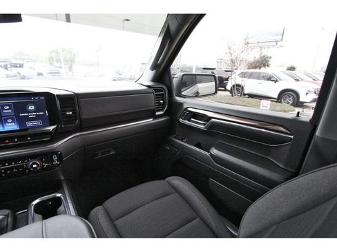 Used 2024 Chevrolet Silverado 1500 LT Trail Boss w/ Convenience Package II AWD/4WD image 8