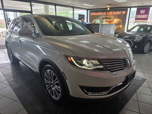 Used 2016 Lincoln MKX Reserve w/ Driver Assistance Package AWD/4WD image 7