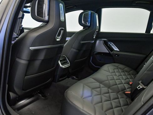 New 2026 BMW 740i w/ Premium Package image 23