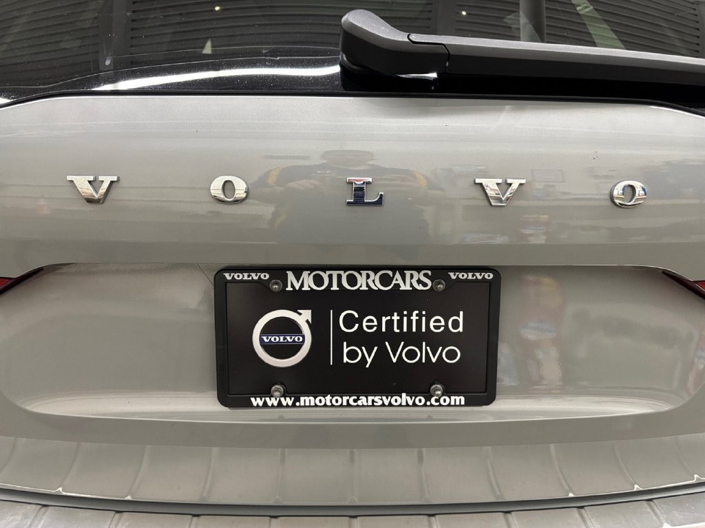 Certified 2024 Volvo XC60 B5 Ultimate w/ Protection Package Premier AWD/4WD image 33