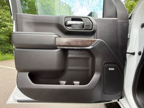 Used 2023 GMC Sierra 2500 Denali AWD/4WD image 14