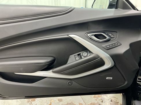 Used 2018 Chevrolet Camaro SS RWD image 20
