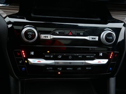 Certified 2021 Ford Explorer Limited w/ Equipment Group 301A image 22