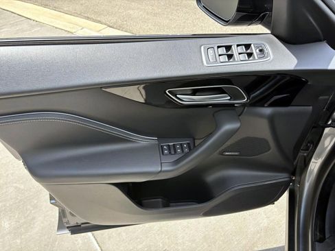 Used 2019 Jaguar F-PACE R-Sport AWD/4WD image 13