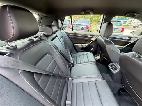 Used 2016 Volkswagen Golf R 4-Door AWD/4WD image 42