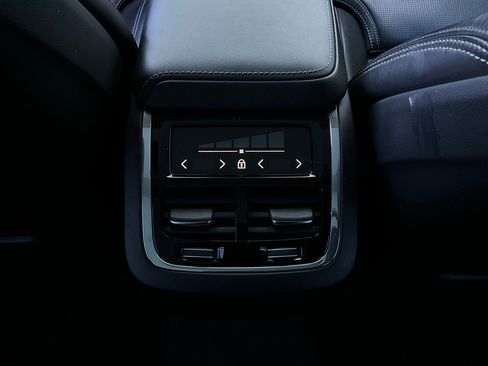 Used 2022 Volvo XC60 B5 Inscription w/ Advanced Package image 13