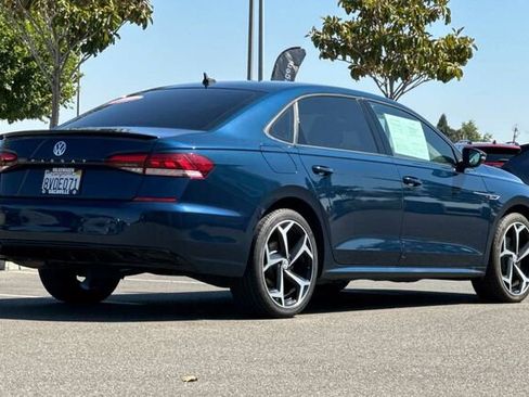 Certified 2021 Volkswagen Passat 2.0T R-Line image 4