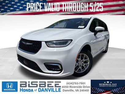 Used 2023 Chrysler Pacifica Touring-L