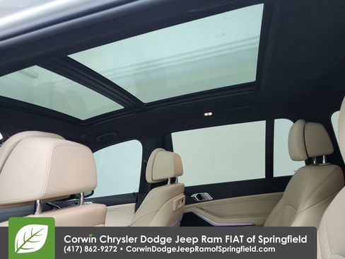 Used 2022 BMW X7 xDrive40i w/ M Sport Package image 21