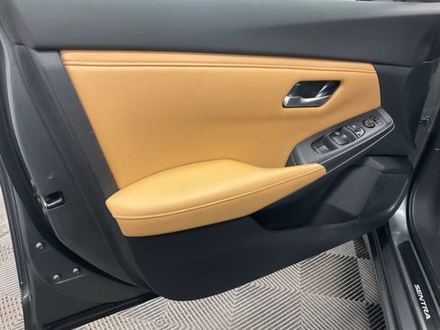 Used 2021 Nissan Sentra SV w/ SV Premium Package FWD image 9