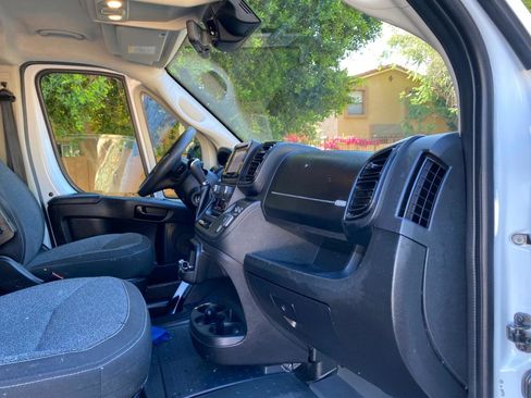 Used 2022 RAM ProMaster 2500 w/ Convenience Group FWD image 38