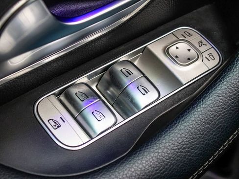 Used 2022 Mercedes-Benz GLS 450 4MATIC image 11