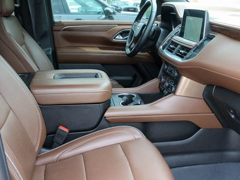 Used 2024 Chevrolet Tahoe High Country AWD/4WD image 19