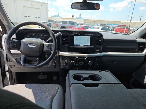Used 2024 Ford F250 XLT w/ FX4 Off-Road Package AWD/4WD image 15