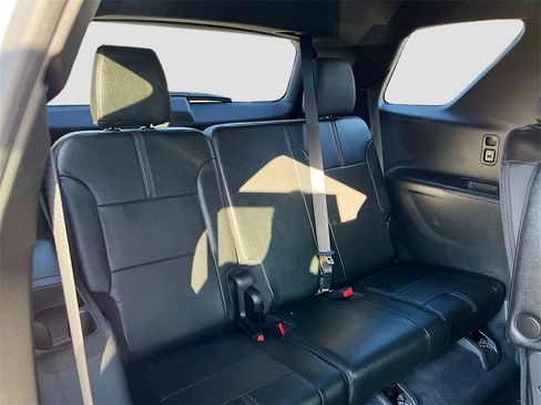 Used 2022 Chevrolet Traverse RS w/ LPO, Floor Liner Package image 26