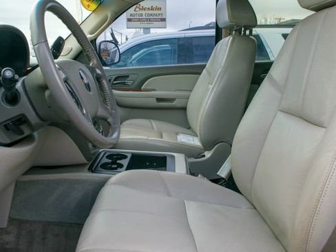 Used 2009 GMC Yukon XL SLT image 15