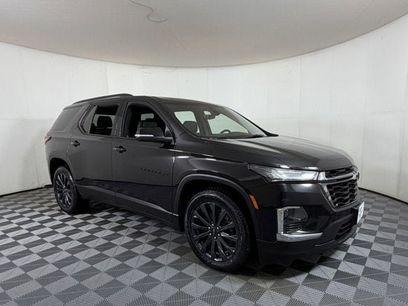 Used 2023 Chevrolet Traverse RS
