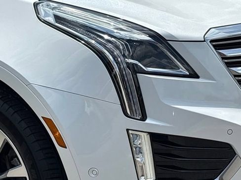 Used 2018 Cadillac XT5 Premium Luxury w/ Driver Assist Package FWD image 2