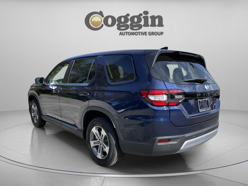 New 2025 Honda Pilot EX-L image 3