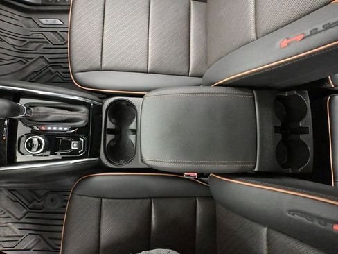 Used 2024 GMC Canyon AT4 w/ AT4 Premium Package image 36