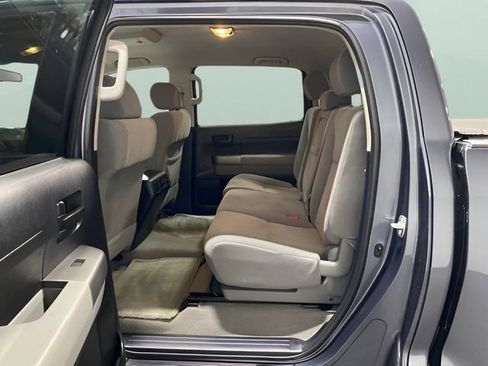 Used 2010 Toyota Tundra 4x4 CrewMax image 24