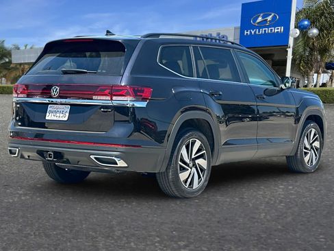 Used 2026 Volkswagen Atlas SE AWD/4WD image 3