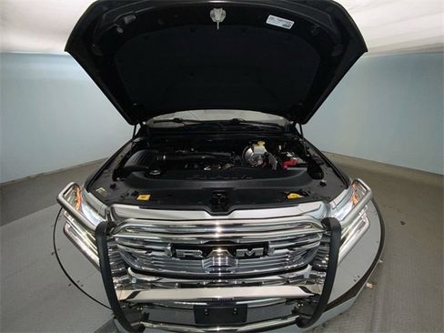 Used 2019 RAM 1500 Laramie image 24