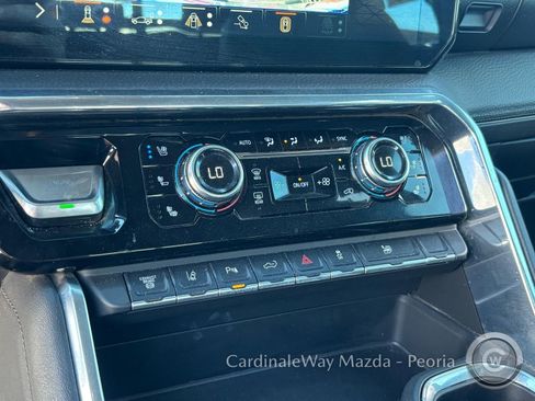 Used 2025 GMC Sierra 3500 Denali w/ Technology Package AWD/4WD image 23