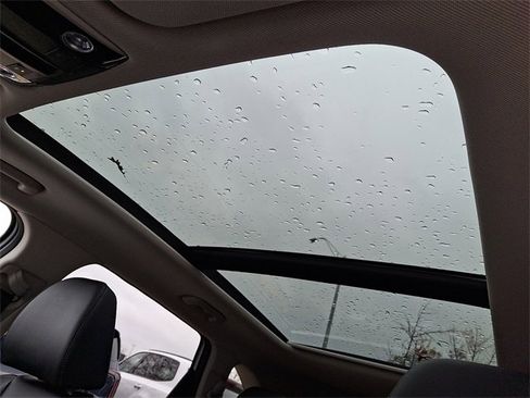 Certified 2025 Kia Sorento SX image 15