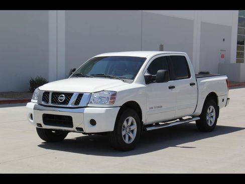 Used 2008 Nissan Titan SE AWD/4WD image 1