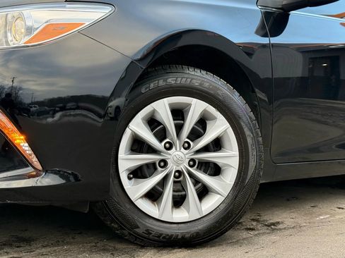 Used 2017 Toyota Camry LE image 41