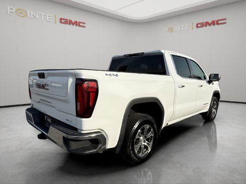 Used 2025 GMC Sierra 1500 SLT image 3