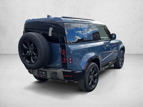 Used 2021 Land Rover Defender 90 X-Dynamic S image 5