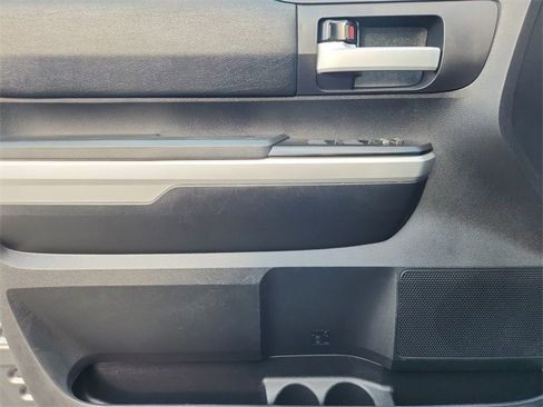 Used 2016 Toyota Tundra SR5 image 19
